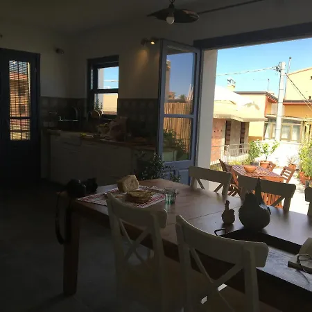 Francisca Bed & Breakfast 3*